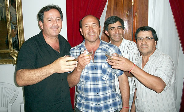 FOTO: Brindis