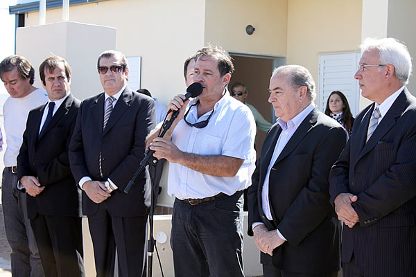 FOTO: entrega de 100 casas del Plan Plurianual en Victorica