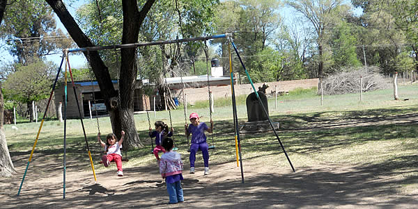 Los niños del C.C.I. Upa La La recibieron la primavera