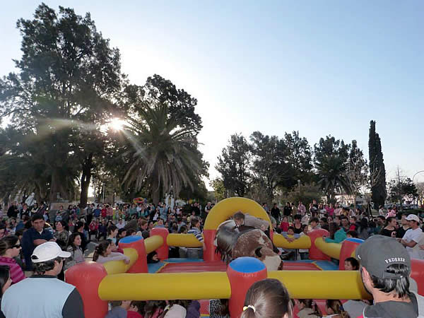 Día del Niño en la Plaza Héroes de Cochicó