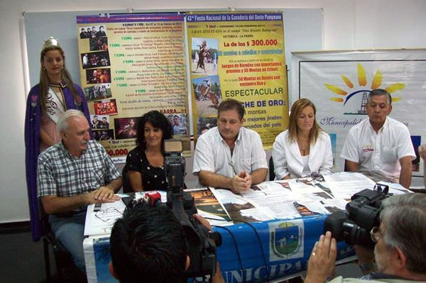 Presentación de la fiesta en Santa Rosa