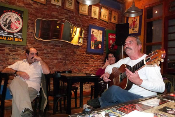 Taller de Canciones a cargo de Adrián Abonizio