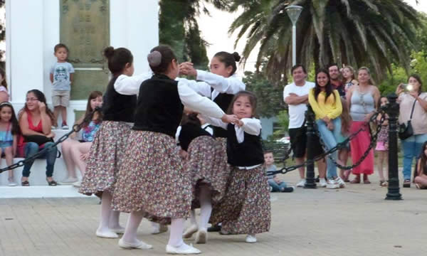 Cierre de Cultura 2016 y Pesebre Viviente en la Plaza