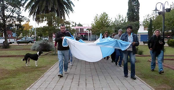 Izamiento del Pabellón Nacional